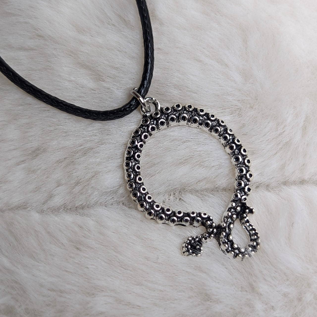 Octopus Tentacle Charm Necklace 7$